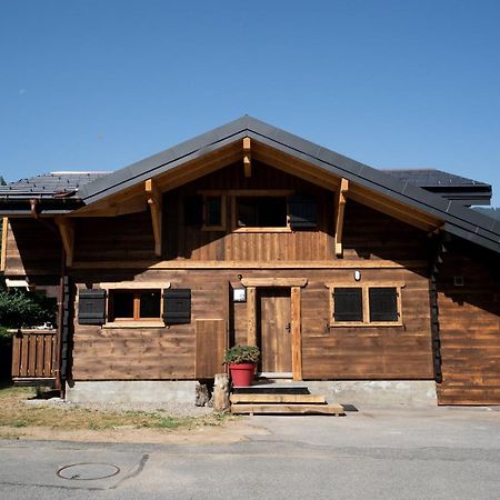 Le Petit Chalet De Montriond Exteriör bild