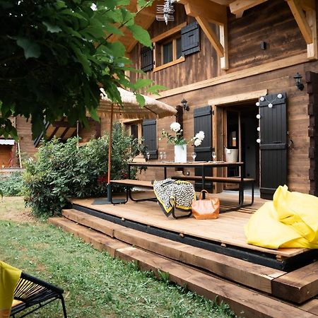 Le Petit Chalet De Montriond Exteriör bild