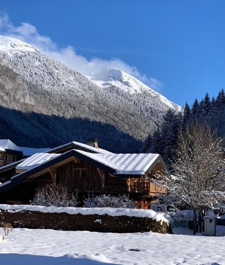 Le Petit Chalet De Montriond Exteriör bild