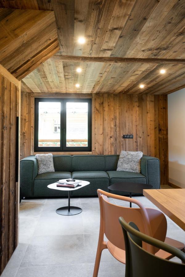 Le Petit Chalet De Montriond Exteriör bild